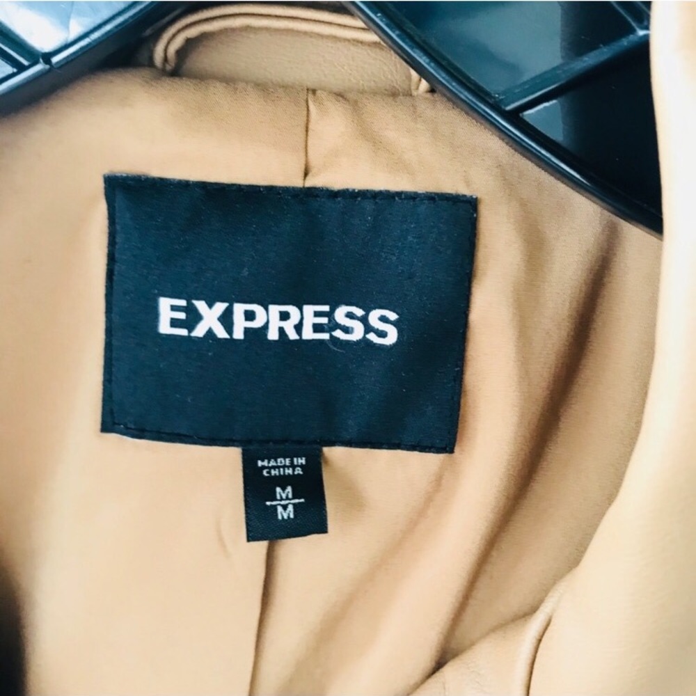 All leather with Da zippers